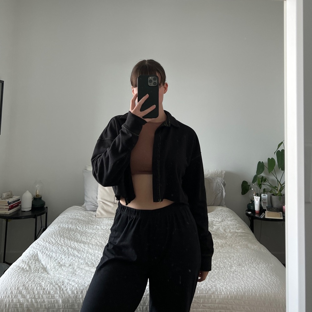 cropped black contrast stich cardigan